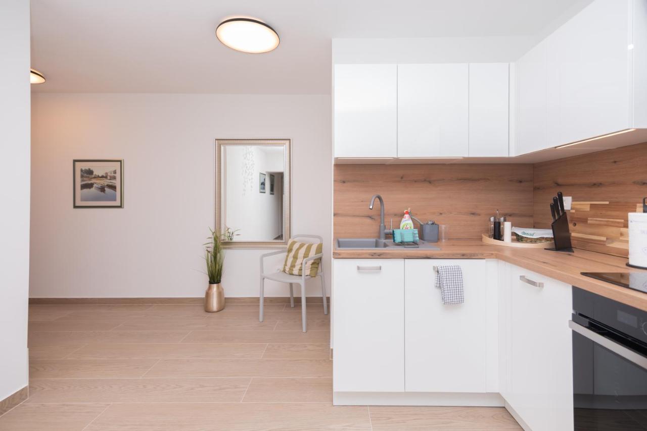 Apartment Emmi Omiš Exteriér fotografie
