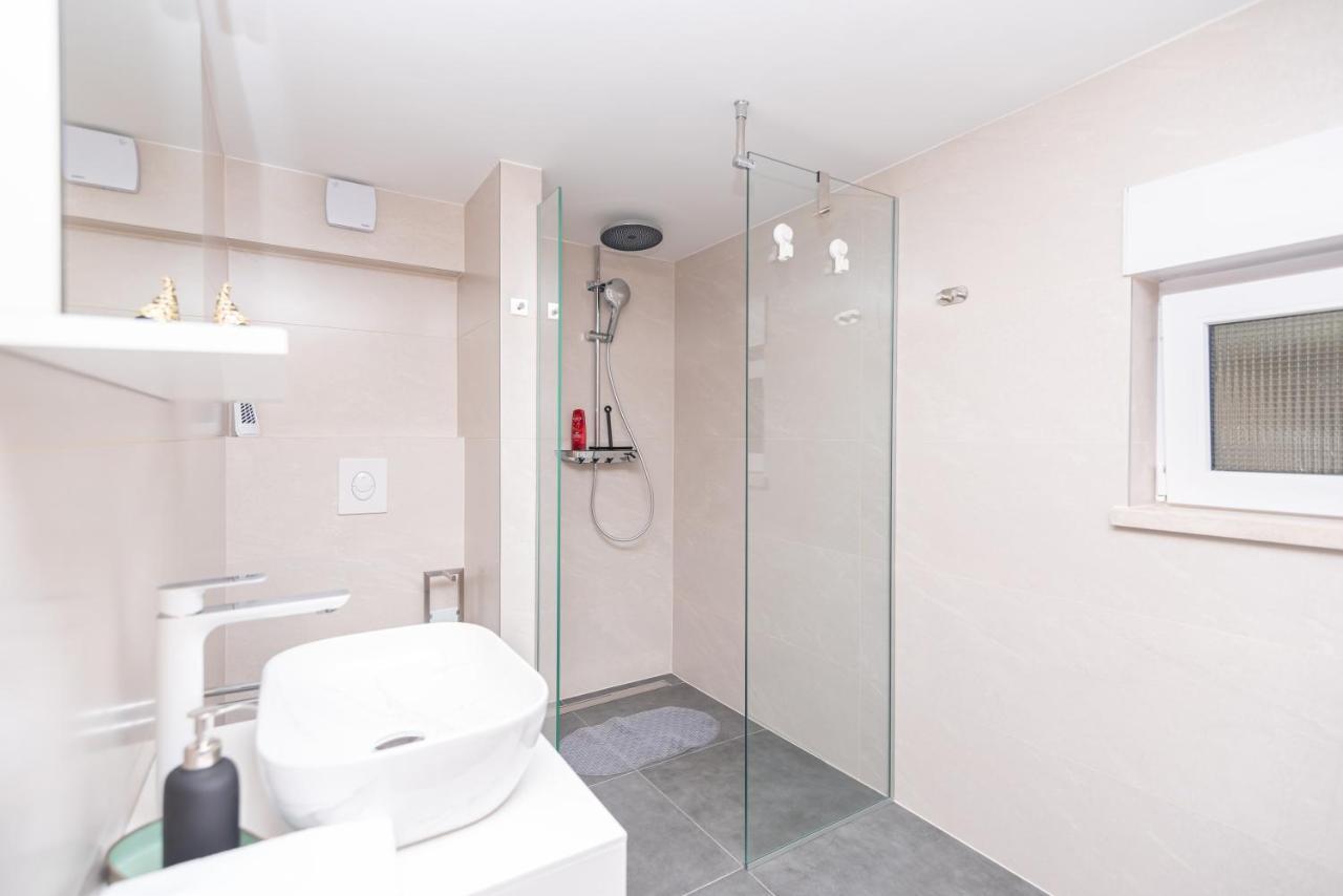 Apartment Emmi Omiš Exteriér fotografie